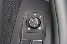 VW Passat Variant Business eTSI DSG in GRENADILLSCHWARZ METALLIC