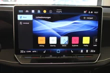 VW Passat Variant Business eTSI DSG in GRENADILLSCHWARZ METALLIC