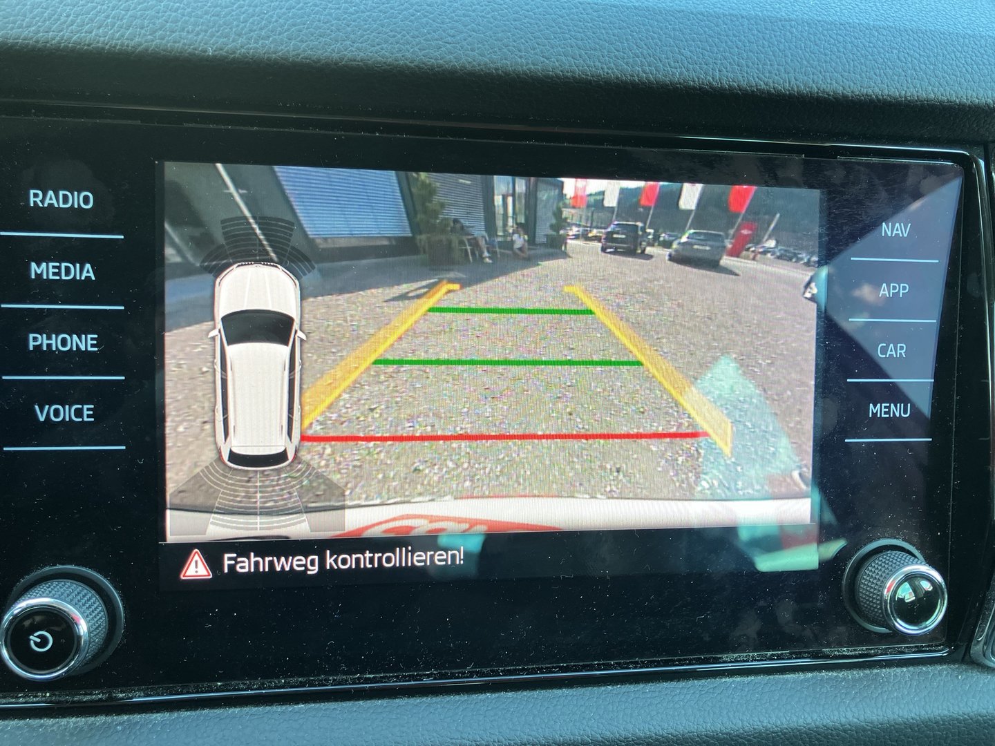 Škoda KODIAQ Ambition TDI SCR DSG | Bild 17 von 24