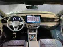 VW Tiguan Sport TDI DSG in Cipressino-Grün Metallic