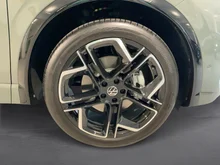 VW Tiguan Sport TDI DSG in Cipressino-Grün Metallic