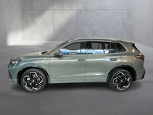 VW Tiguan Sport TDI DSG in Cipressino-Grün Metallic