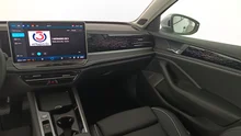 VW Passat Variant Elegance eHybrid 150kW in Oyster Silver Metallic