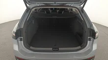 VW Passat Variant Elegance eHybrid 150kW in Oyster Silver Metallic