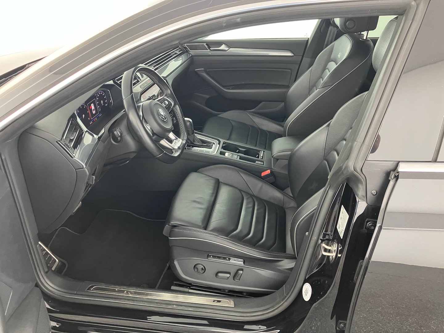 VW Arteon R-Line TDI DSG | Bild 4 von 18