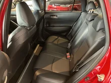 Toyota Corolla Cross 2,0 Hybrid Lounge 2WD in mittelrot - metallic