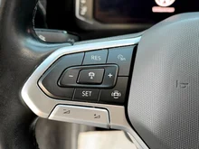 VW Multivan Comfortline TDI 4MOTION in DEEP BLACK PERLEFFEKT