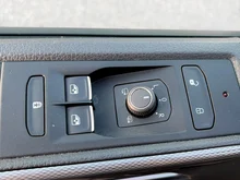 VW Multivan Comfortline TDI 4MOTION in DEEP BLACK PERLEFFEKT