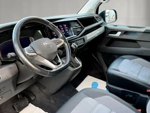 VW Multivan Comfortline TDI 4MOTION in DEEP BLACK PERLEFFEKT