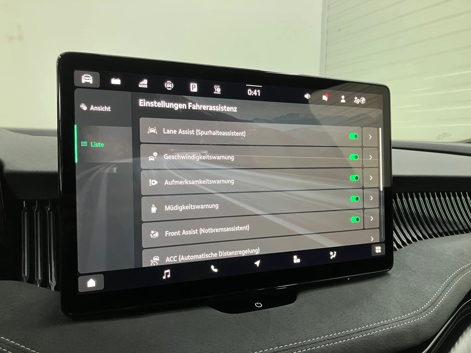 Bild eines Škoda Superb Combi Sportline iV TSI DSG