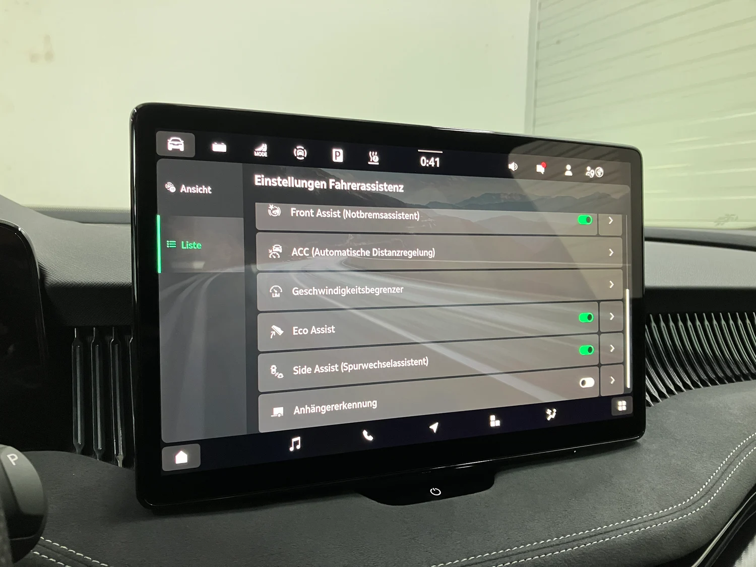 Bild eines Škoda Superb Combi Sportline iV TSI DSG