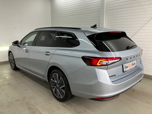 Bild eines Škoda Superb Combi Sportline iV TSI DSG