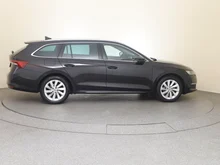 Škoda Octavia Combi Selection TDI DSG in Black-Magic Perleffekt