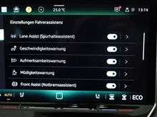 VW Passat Variant Business eHybrid 150kW in Oyster Silver Metallic