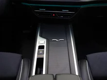 VW Passat Variant Business eHybrid 150kW in Oyster Silver Metallic