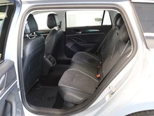 VW Passat Variant Business eHybrid 150kW in Oyster Silver Metallic