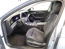 VW Passat Variant Business eHybrid 150kW in Oyster Silver Metallic