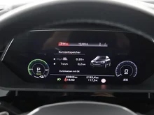Audi e-tron 55 quattro 300 kW S line in GLETSCHERWEISS METALLIC