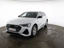 Audi e-tron 55 quattro 300 kW S line in GLETSCHERWEISS METALLIC