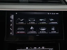 Audi e-tron 55 quattro 300 kW S line in GLETSCHERWEISS METALLIC