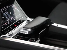 Audi e-tron 55 quattro 300 kW S line in GLETSCHERWEISS METALLIC