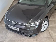 VW Golf Life mHEV TSI DSG in Grenadillschwarz Metallic