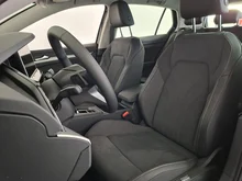 VW Golf Life mHEV TSI DSG in Grenadillschwarz Metallic