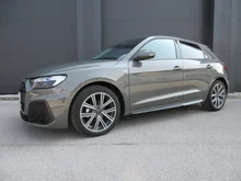 Thumbnail-Foto von Fahrzeug