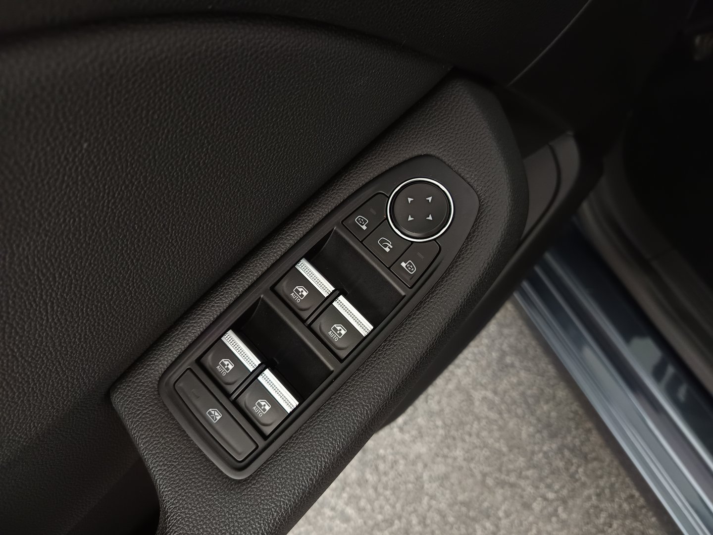 Renault Clio Intens TCe 90 | Bild 11 von 28