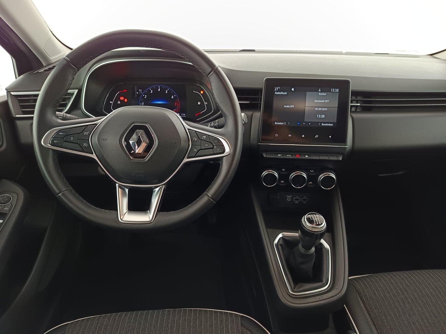 Renault Clio Intens TCe 90 | Bild 14 von 28