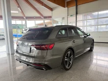 Audi A4 Avant 40 TFSI quattro S line in grau