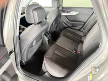 Audi A4 Avant 40 TFSI quattro S line in grau