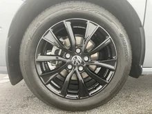 VW Multivan Style ÜH eHybrid 180 kW 4MOTION in Monosilber Metallic