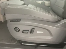 VW Multivan Style ÜH eHybrid 180 kW 4MOTION in Monosilber Metallic