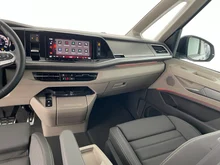 VW Multivan Style ÜH eHybrid 180 kW 4MOTION in Monosilber Metallic