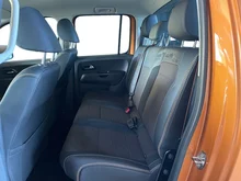VW Amarok Canyon V6 TDI 4x4 permanent in honey orange metallic