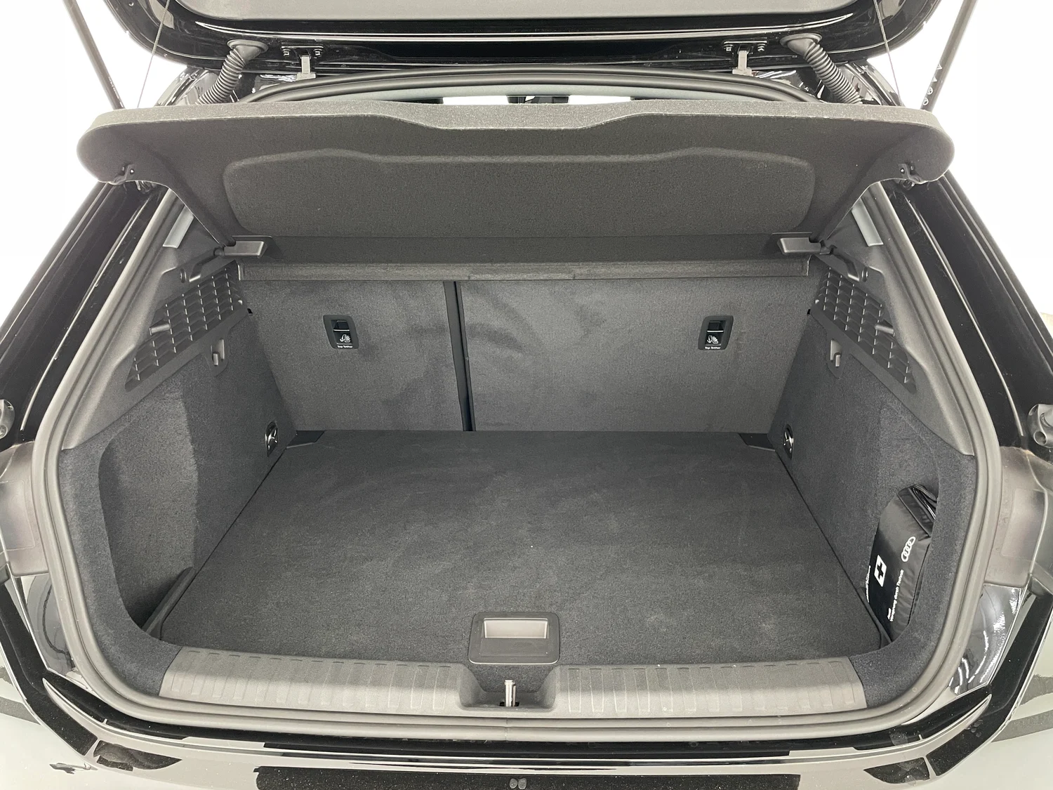 Bild eines Audi A3 allstreet 40 TFSI e