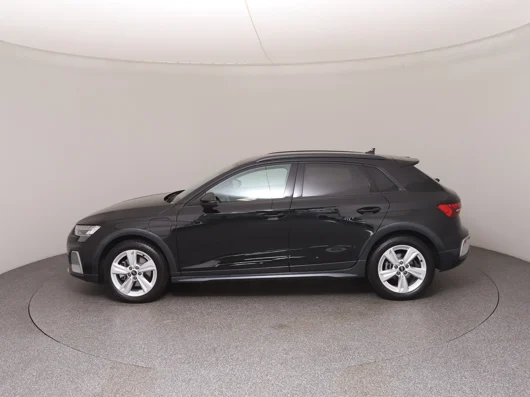Bild eines Audi A3 allstreet 40 TFSI e