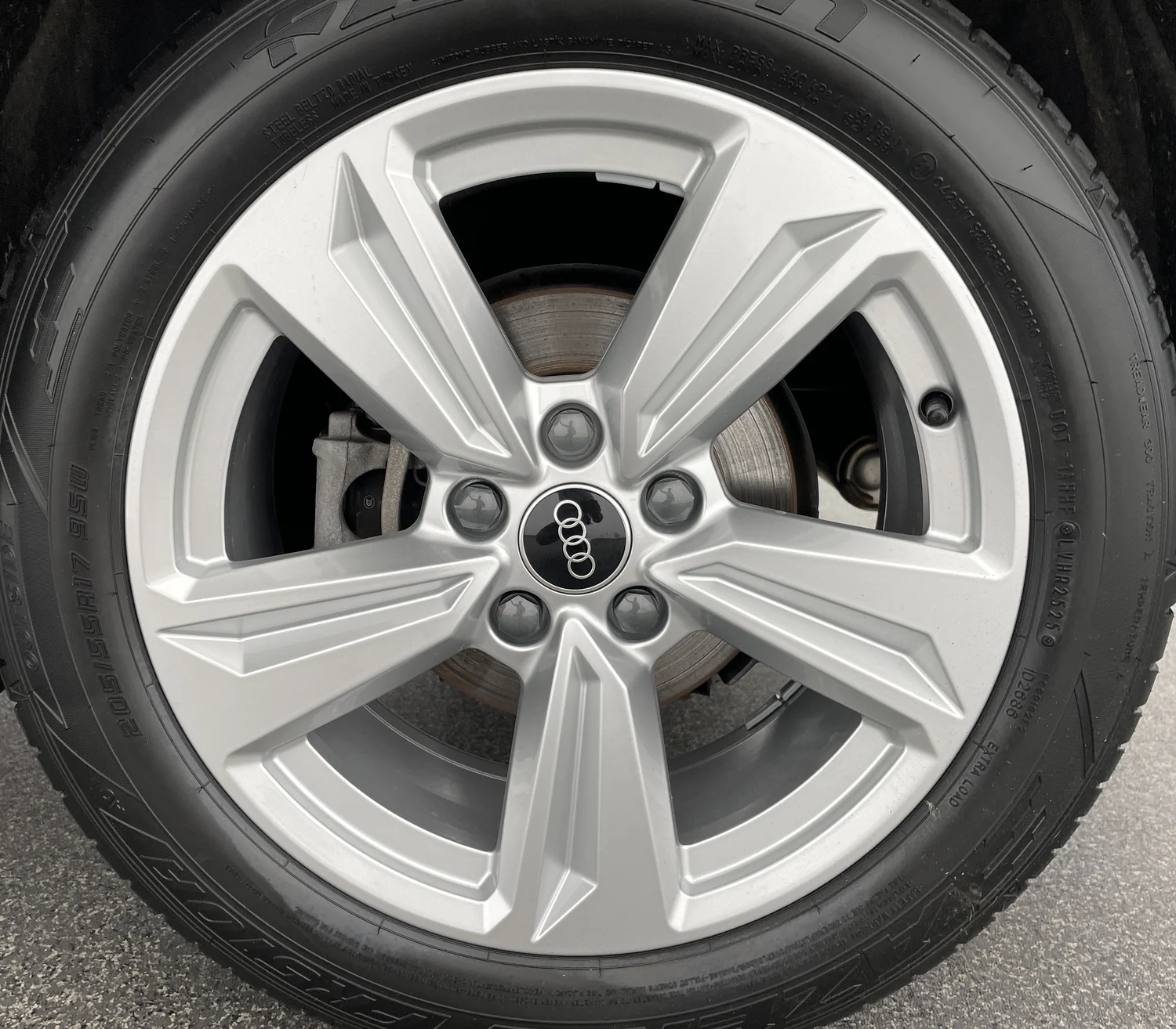 Bild eines Audi A3 allstreet 40 TFSI e