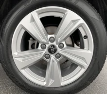 Thumbnail-Foto von Fahrzeug