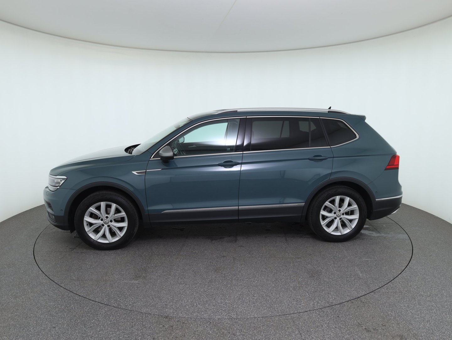 VW Tiguan Allspace Highline TSI OPF DSG | Bild 8 von 29