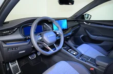 Škoda Octavia Combi Sportline TSI mHEV DSG in Stahl-Grau