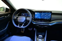 Škoda Octavia Combi Sportline TSI mHEV DSG in Stahl-Grau