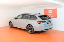 Škoda Octavia Combi Sportline TSI mHEV DSG in Stahl-Grau