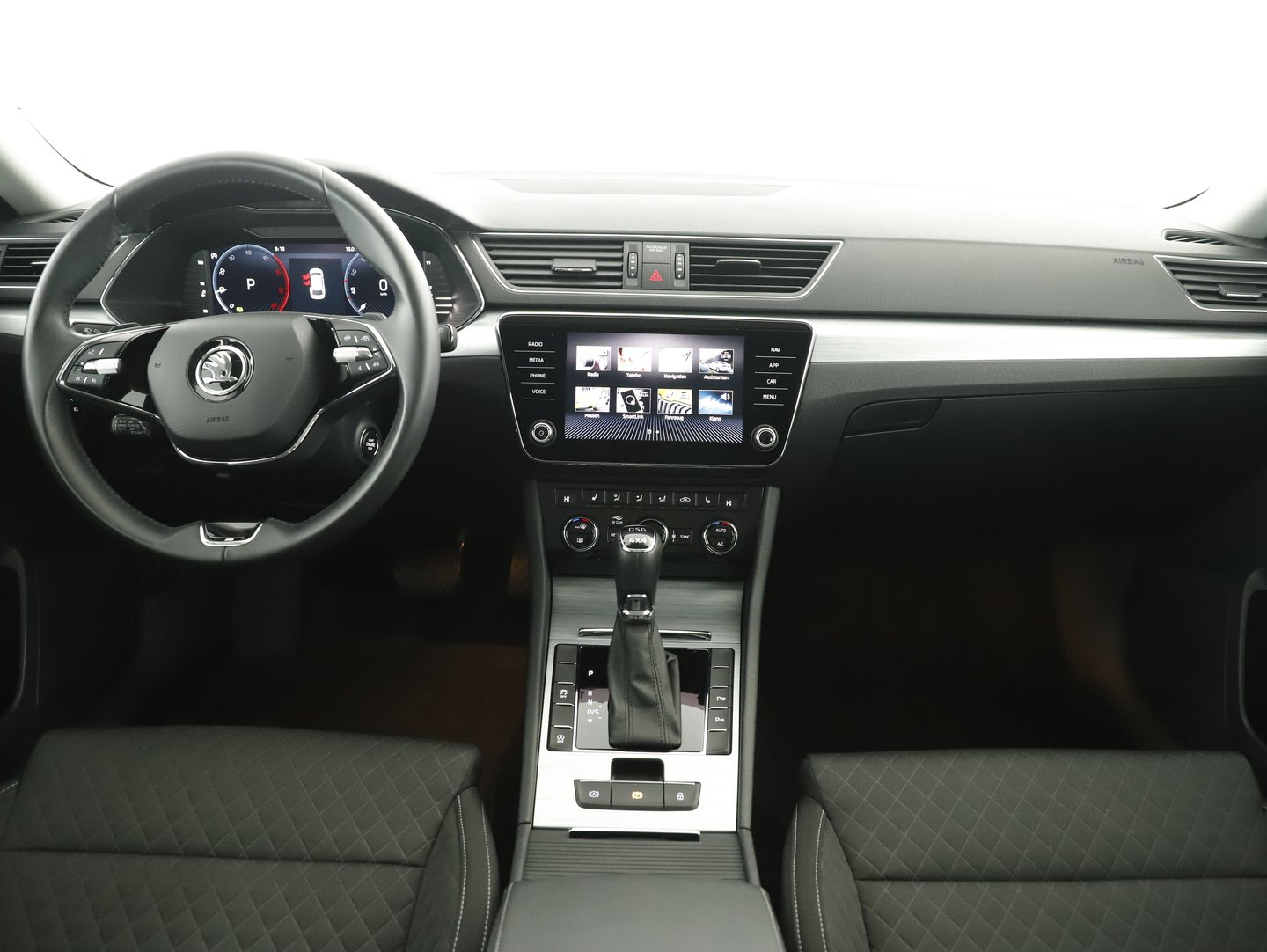 Škoda SUPERB Combi 4x4 Ambition TDI DSG | Bild 10 von 24