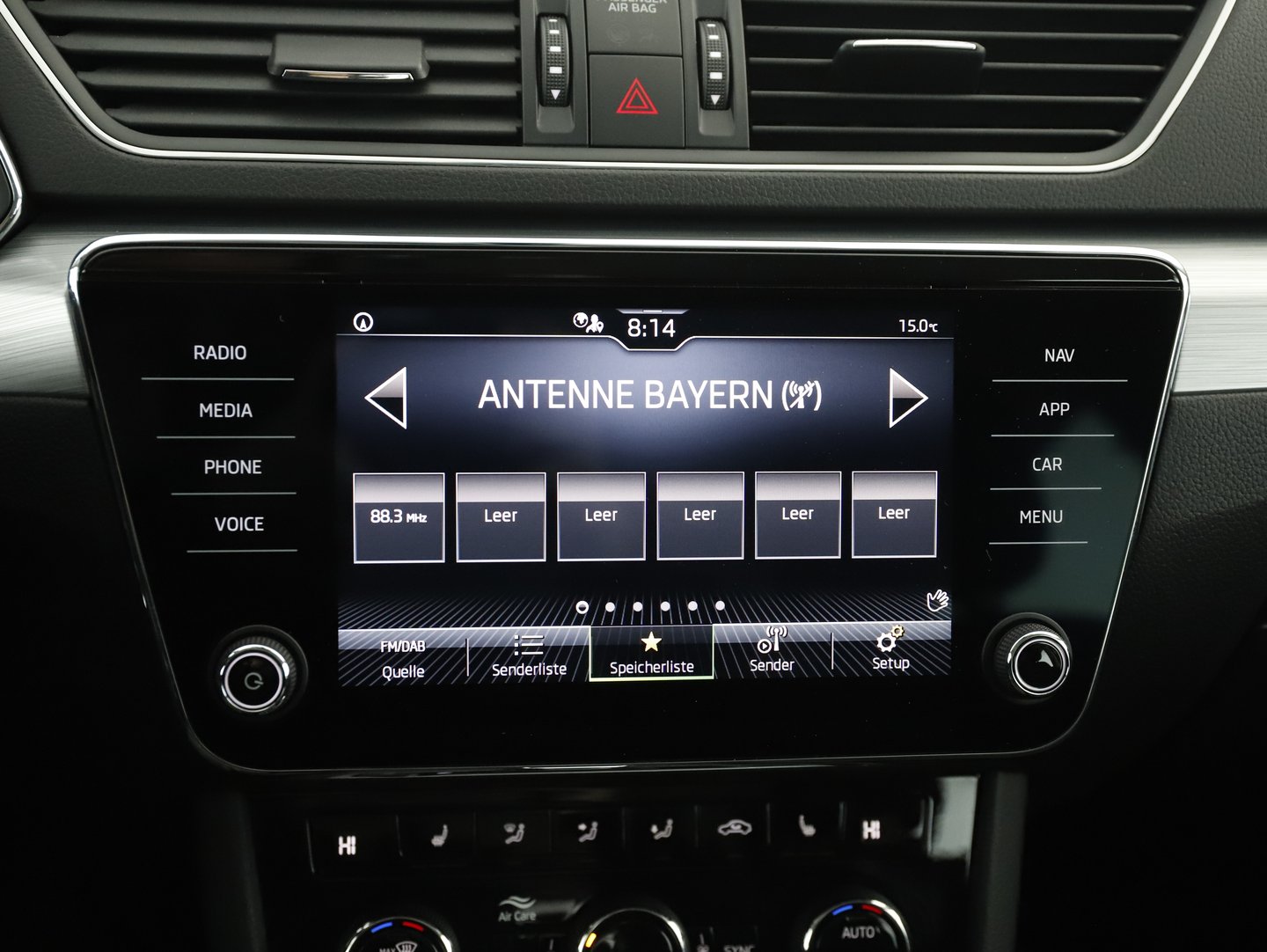 Škoda SUPERB Combi 4x4 Ambition TDI DSG | Bild 17 von 24