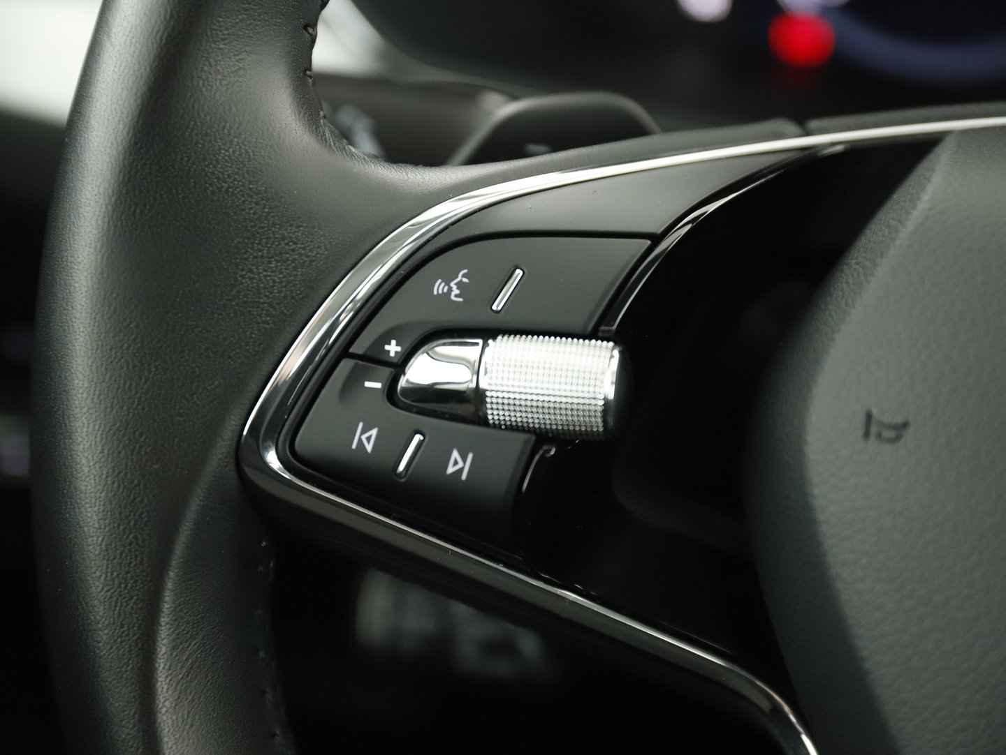 Škoda SUPERB Combi 4x4 Ambition TDI DSG | Bild 13 von 24