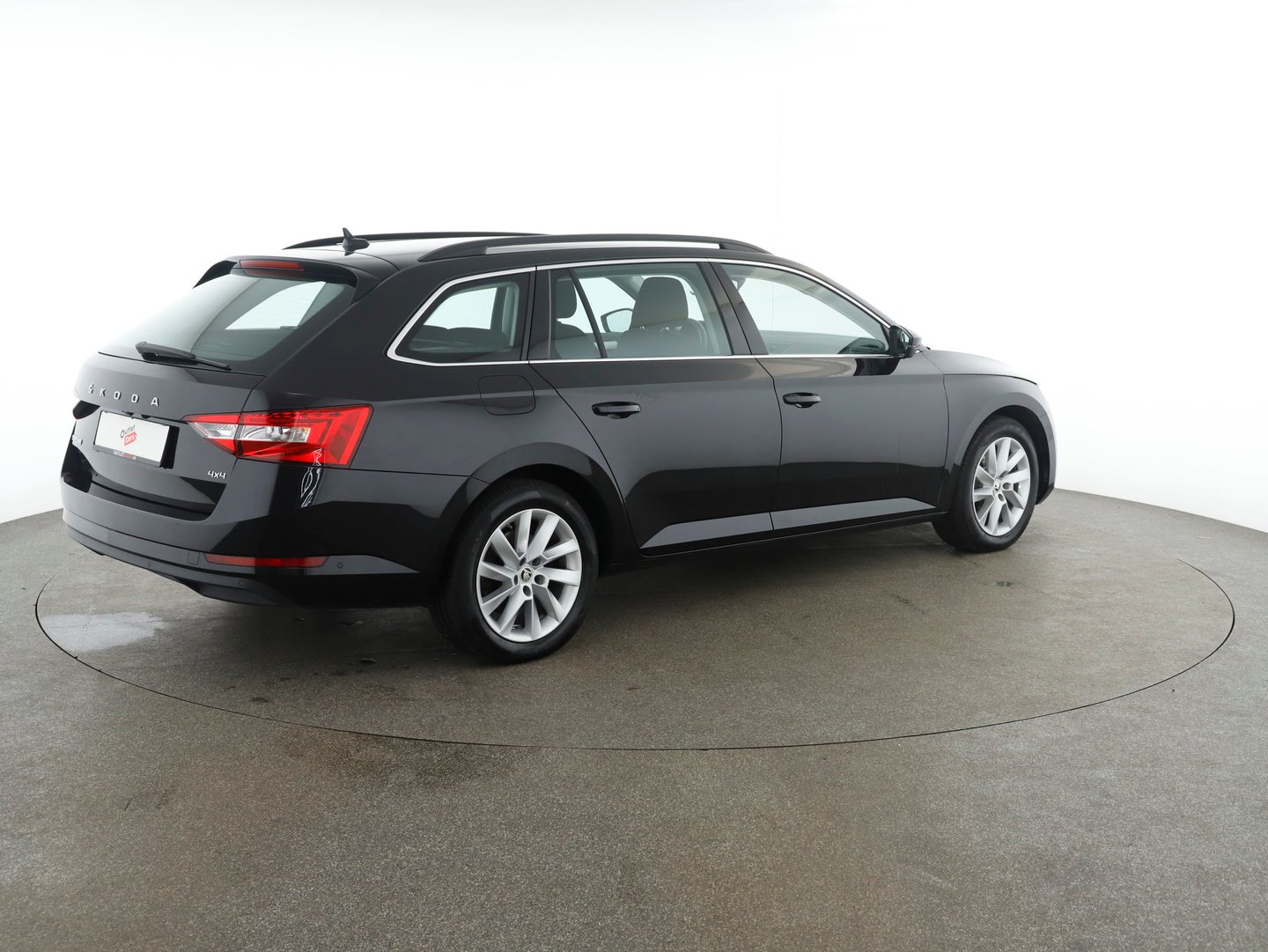 Škoda SUPERB Combi 4x4 Ambition TDI DSG | Bild 2 von 24