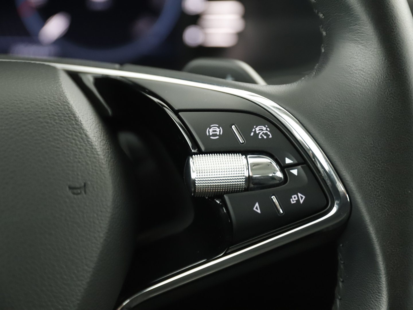 Škoda SUPERB Combi 4x4 Ambition TDI DSG | Bild 14 von 24