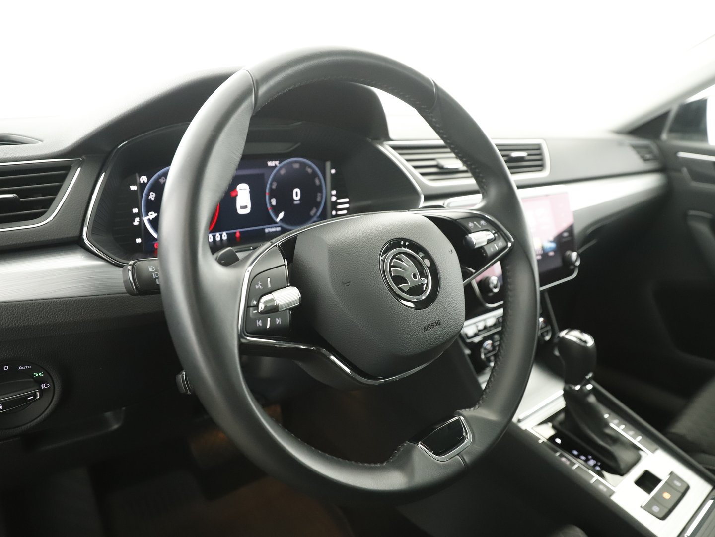 Škoda SUPERB Combi 4x4 Ambition TDI DSG | Bild 11 von 24